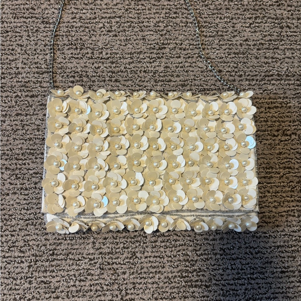 Lulu's Cream Sequin Wristlet
